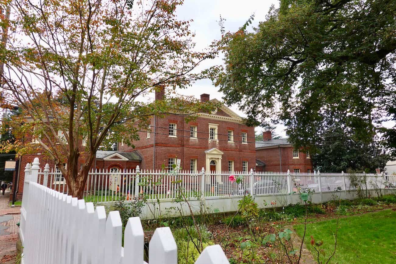 The exterior of the Hammond-Harmon House